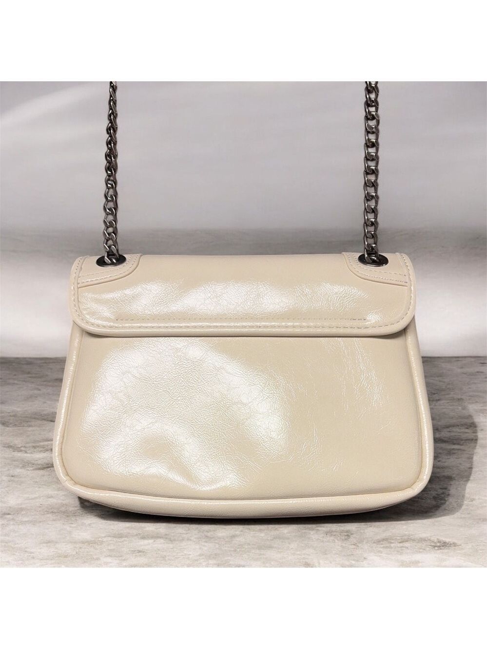 Billie Veromoa Elegant Off White Vegan Leather Satchel Bag with Silver Chain - Picture 4 of 8